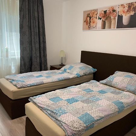 Apartament Tt10 Botanicka Nagyszombat Kültér fotó