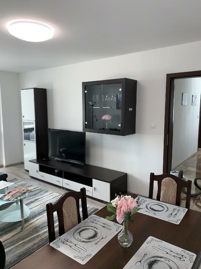Apartament Tt10 Botanicka Nagyszombat Kültér fotó