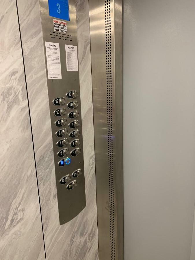 Apartament Tt10 Botanicka Nagyszombat Kültér fotó